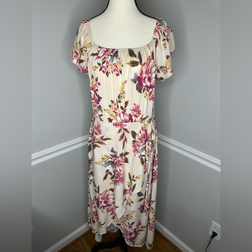 Band of Gypsies Cream Floral Faux Wrap Maxi Dress Size L 100% Viscose